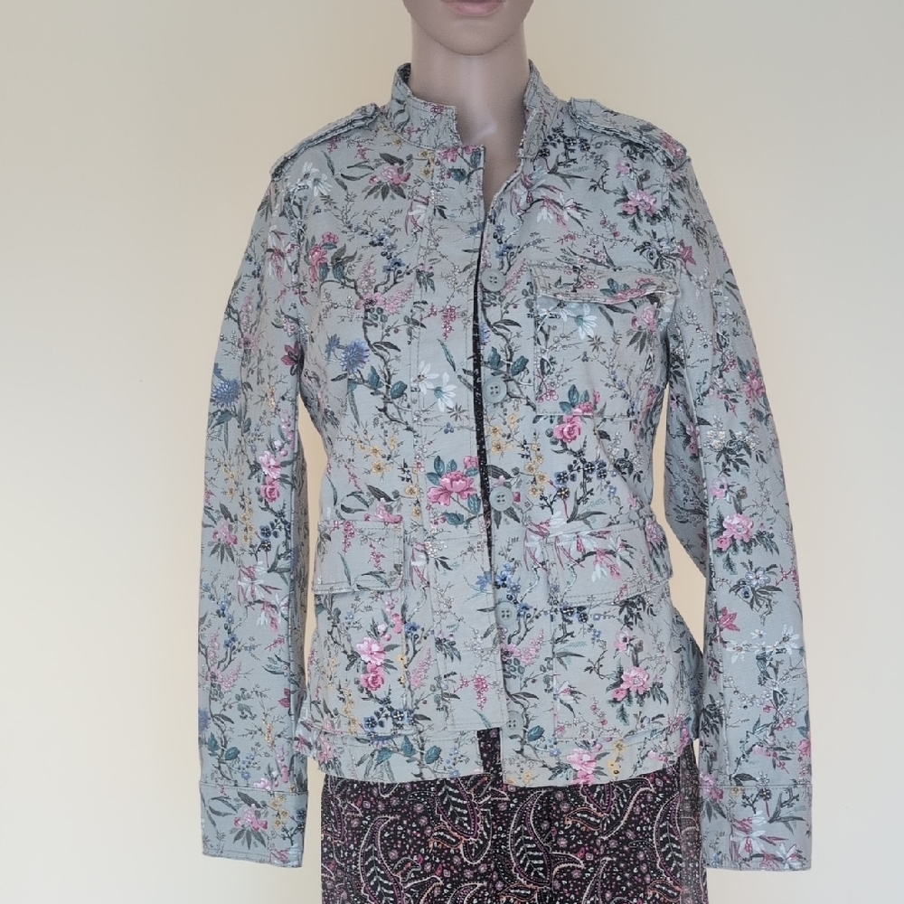 Utility Style Light Jacket